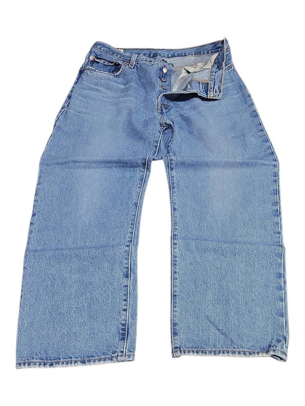 Levi's 501 Jeans Size 33x27 Light Wash Denim Straight Leg
